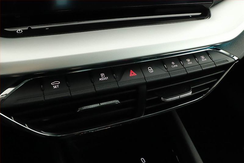 Škoda Octavia (2023) Style 2.0 TDI - fotka 18 z 23