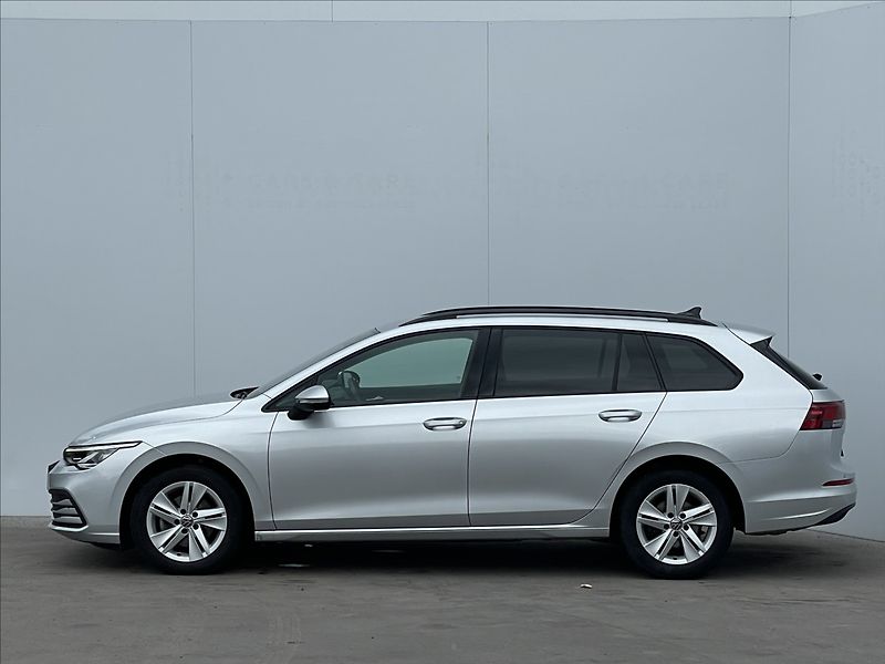 Volkswagen Golf Variant 1,5 eTSI DSG Life KESSY+Kamera - fotka 2 z 23
