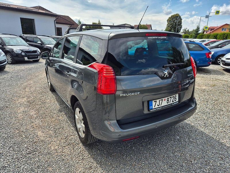 Peugeot 5008 (2011) 1.6  HDI Serviska - fotka 6 z 33