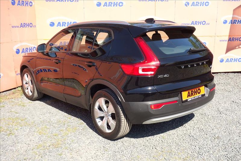 Volvo XC40 2,0 D4, ČR, SERVIS.KN., AWD. - fotka 5 z 39
