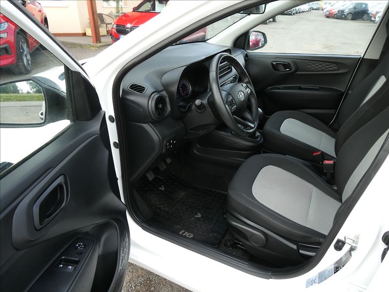 Hyundai i10 1,0 MPi 50kW Classic,tempomat - fotka 15 z 40