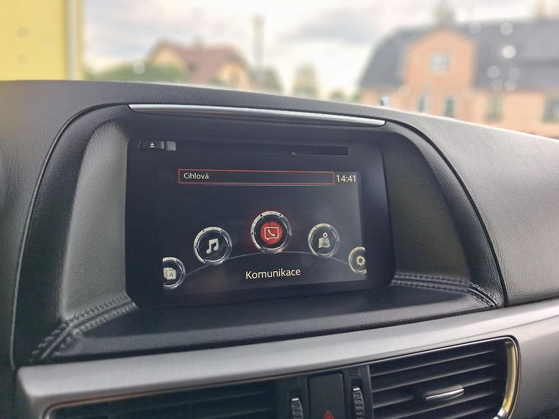 Mazda CX-5 (2016) 2,2 SKYACTIV 4x4 NAVI SERVISKA - fotka 28 z 37