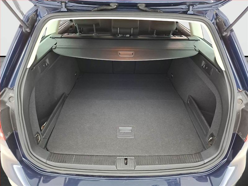 Volkswagen Passat (2015) 1.6 TDI, Serv.kniha, Tempomat - fotka 13 z 15