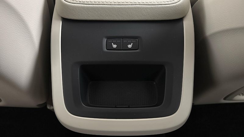 Volvo XC90 2.0 B5 AUT AWD Inscription - fotka 24 z 33