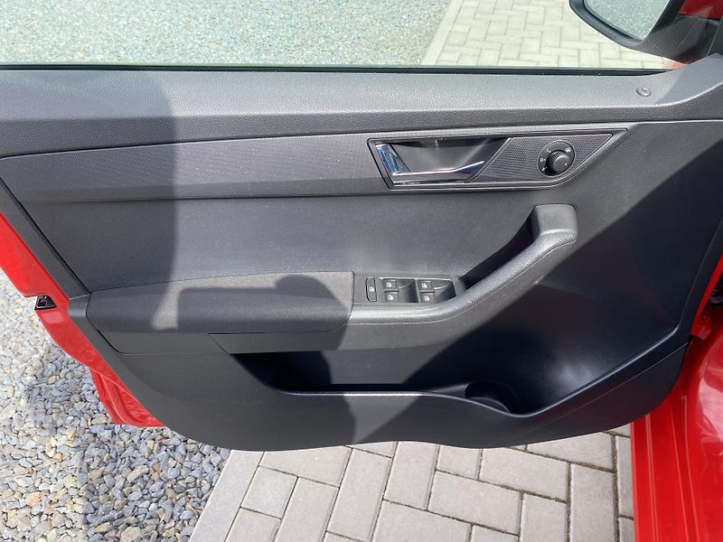 Škoda Fabia 1.2TSI 66kW-1xMAJ.-LED-EDITION - fotka 15 z 49
