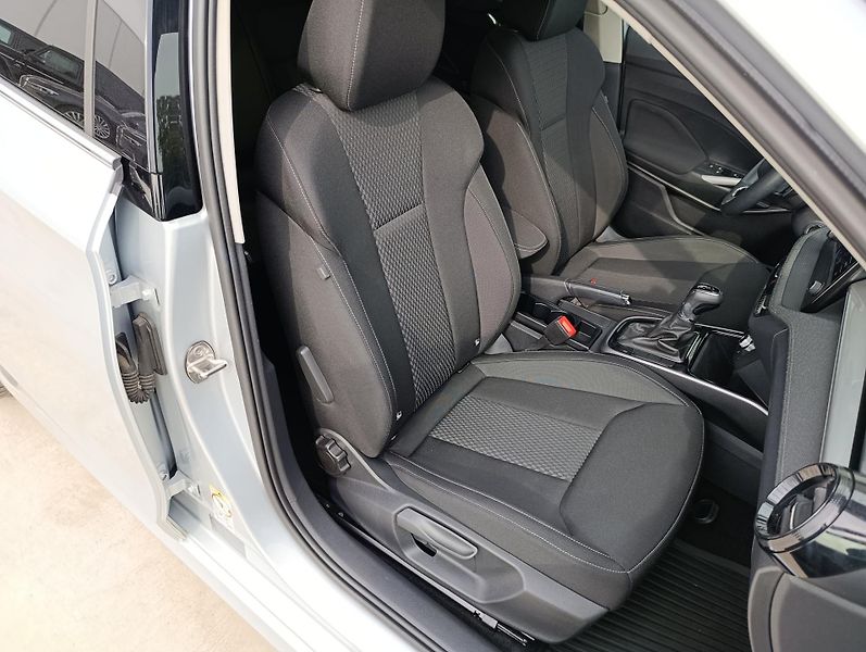 Škoda Fabia 1.5TSI 110kW ČR 1.MAJ DPH - fotka 18 z 30