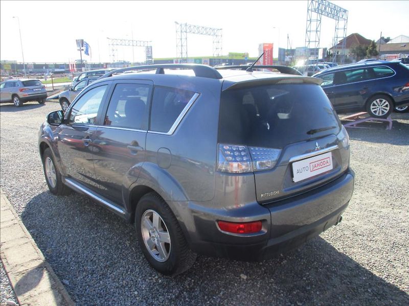 Mitsubishi Outlander 2,2 DI-D, Automat,4x4, klima, - fotka 6 z 32