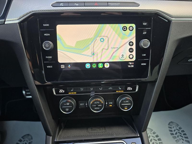 Volkswagen Arteon R-LINE 200kW KŮŽE NAVI KAMERA - fotka 25 z 49