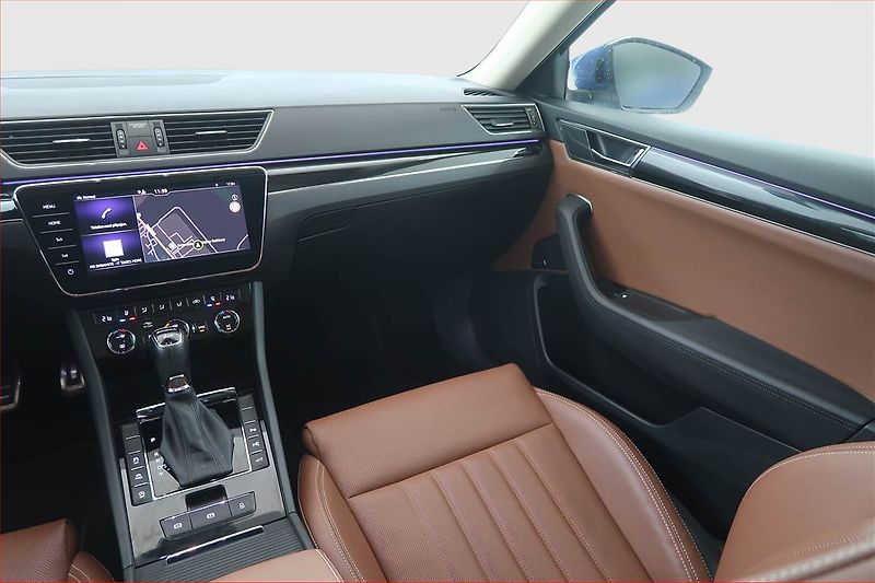 Škoda Superb (2023) Laurin&Klement 2.0 TDI - fotka 8 z 21