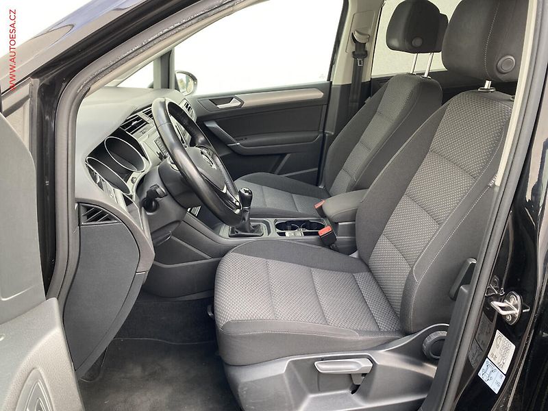 Volkswagen Touran (2017) 1.6 TDi, STK11/27 - fotka 9 z 19