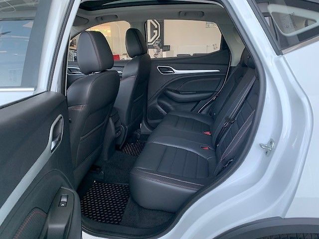 MG ZS Elegance 1.0 TGI 82kW - fotka 14 z 20