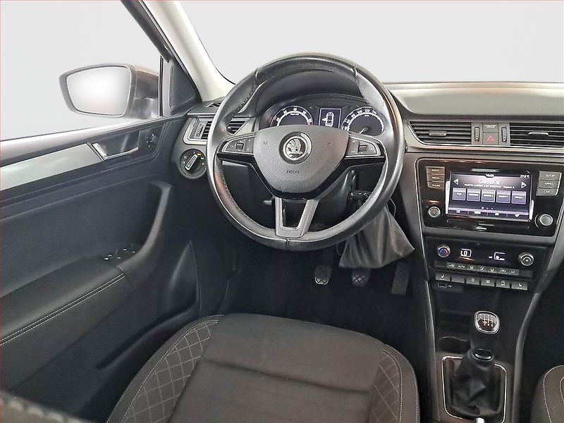 Škoda Rapid (2019) 1.0 TSI, Tempomat - fotka 7 z 17
