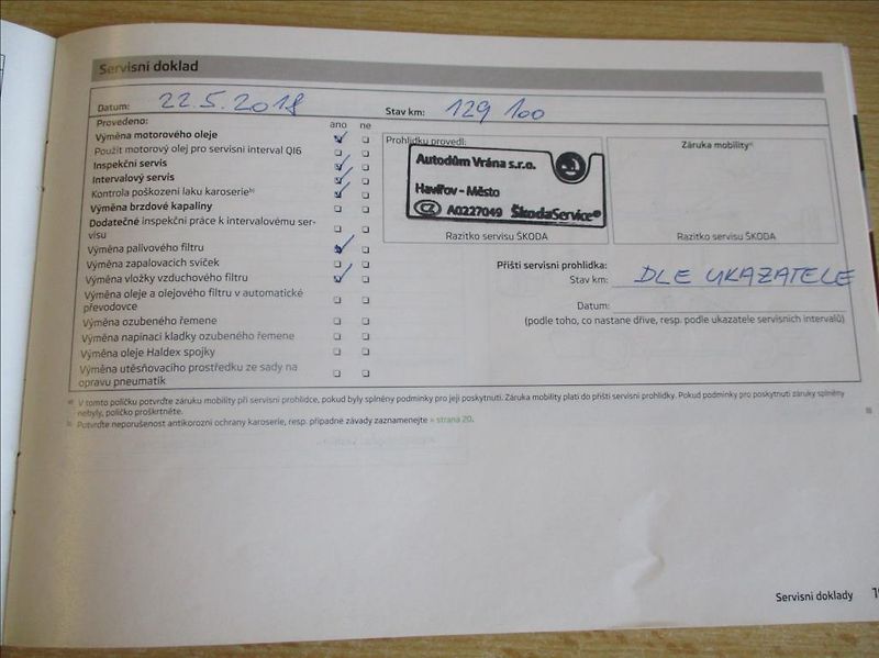 Škoda Octavia 1,6 TDI, DSG,klima,serv.kniha, - fotka 30 z 33