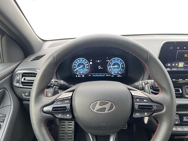 Hyundai i30 1.5 T-GDI 103kW DCT N-Line - fotka 14 z 19