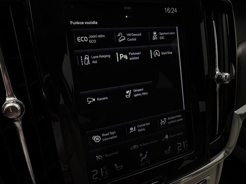 Volvo V90 CC D4 AWD MOMENTUM AUT - fotka 31 z 46
