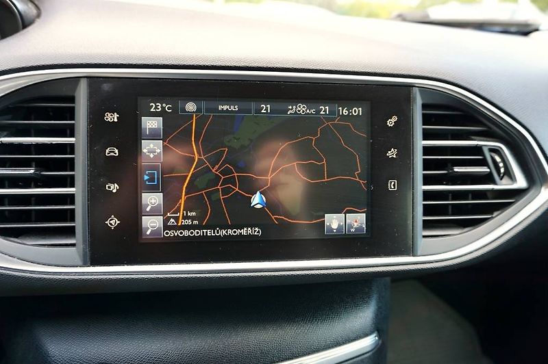 Peugeot 308 (2016) 308 ACTIVE 1,2 PT 81 kW - fotka 36 z 46