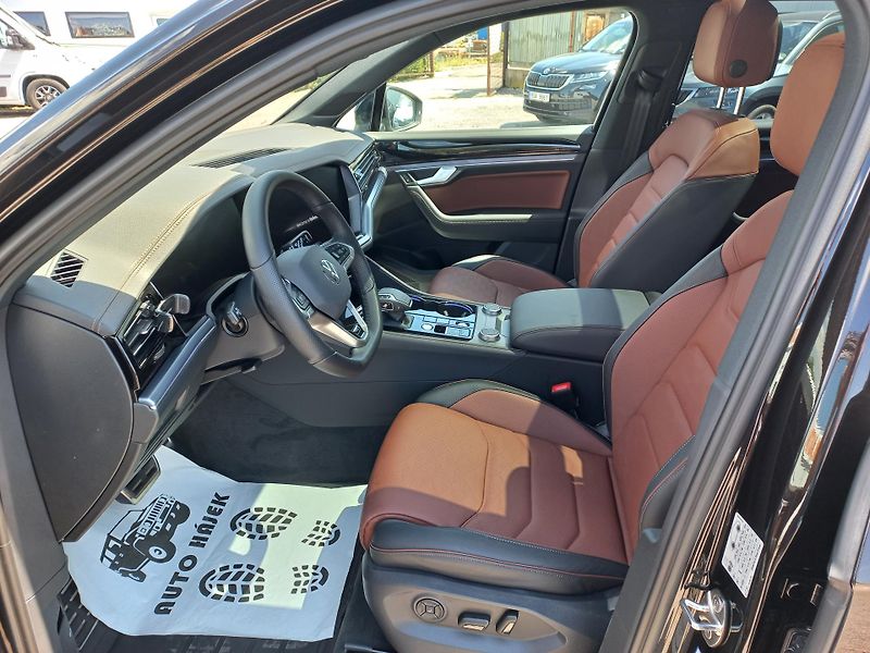 Volkswagen Touareg (2026) 3.0TDi 210kW Final ed. ČR DPH - fotka 10 z 28