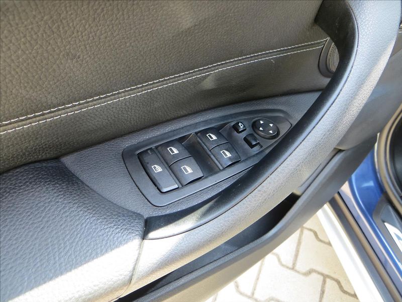 BMW X1 1,5 i sDrive AUT LED Navi ČR - fotka 12 z 27