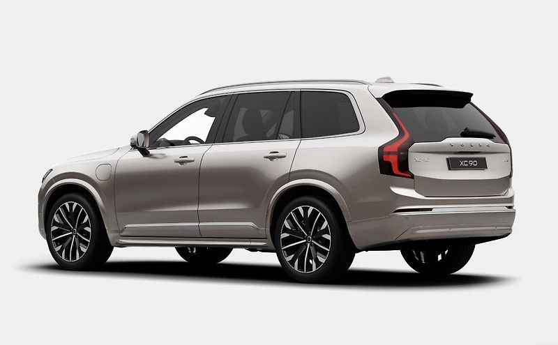 Volvo XC90 (2026) T8 AWD PLUS BRIGHT - fotka 3 z 17