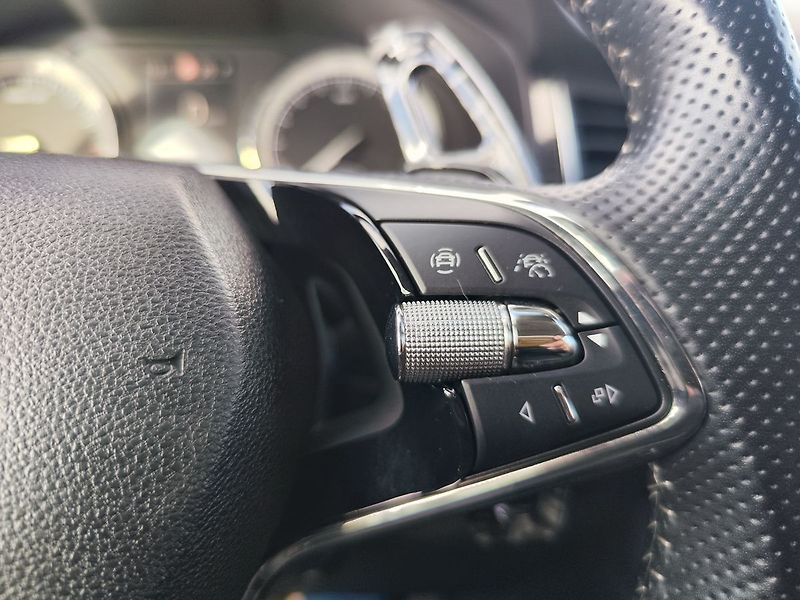 Škoda Kodiaq 2.0 TDI/147kW Style DSG 4x4 - fotka 28 z 36