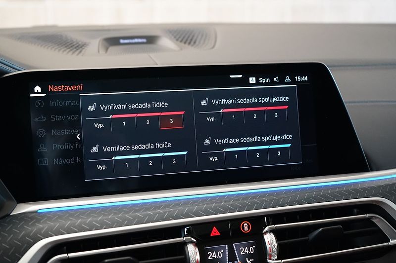 BMW X7 M50i xD, Executive Drive Pro - fotka 30 z 50