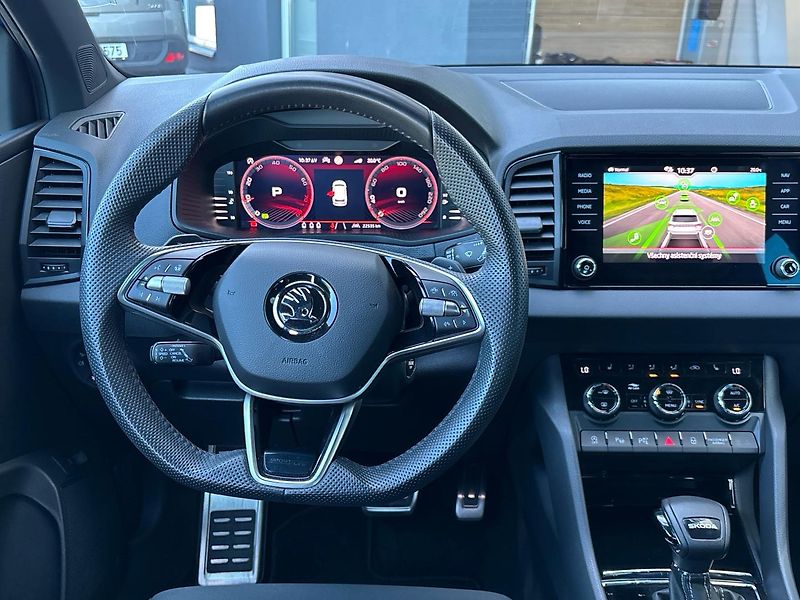 Škoda Karoq DSG Sportline - fotka 18 z 30