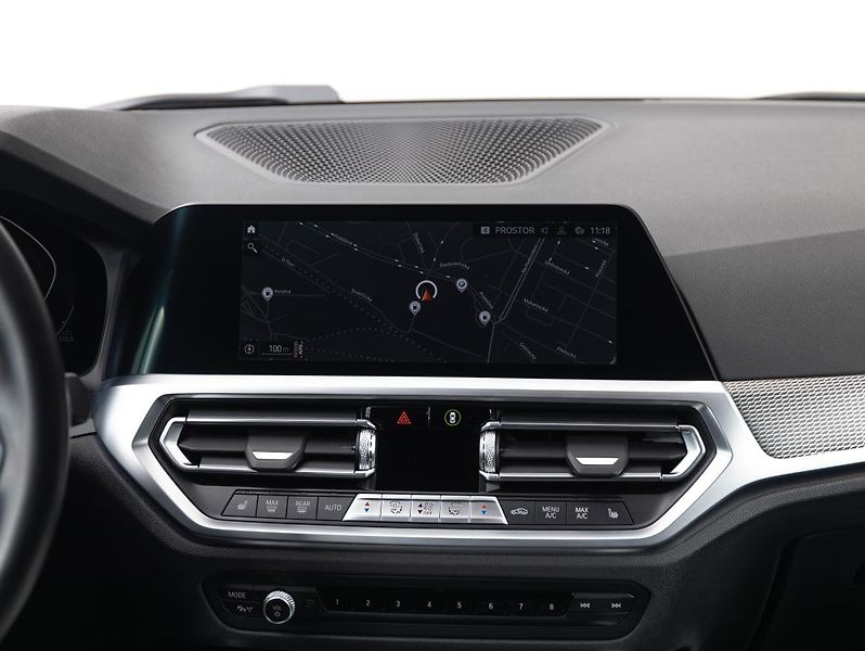 BMW Řada 4 420d xDrive - fotka 14 z 22