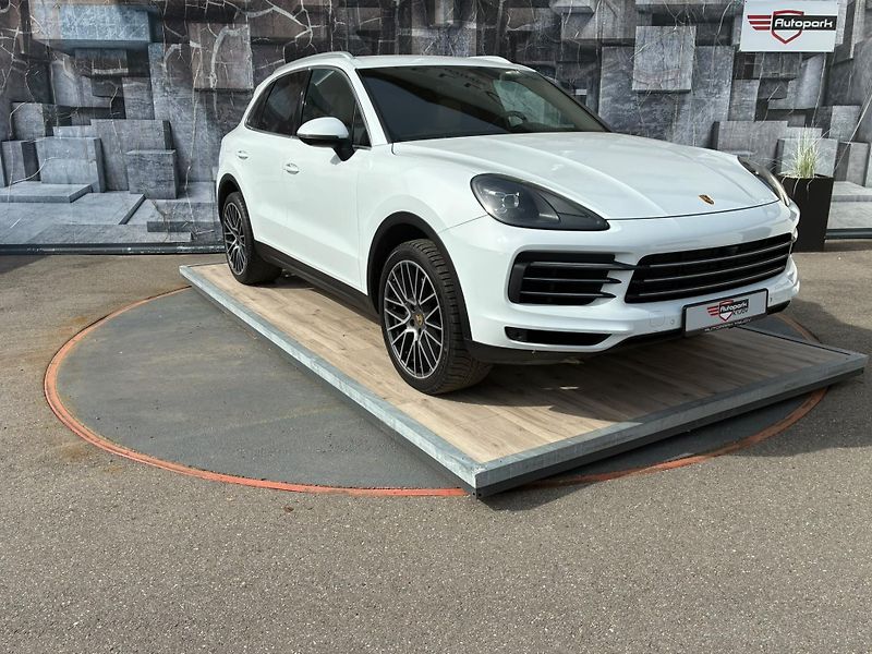 Porsche Cayenne (2019) 3.0, 250KW, 4x4, 360°, KEYLESS - fotka 1 z 38