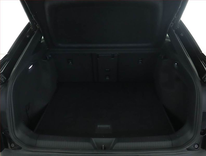 Volkswagen ID.5 (2022) Pro Perf. (82 kWh), SoH 95% - fotka 13 z 19