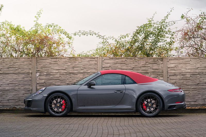 Porsche 911 Carrera 4 GTS Lift 331kWCabrio - fotka 6 z 52