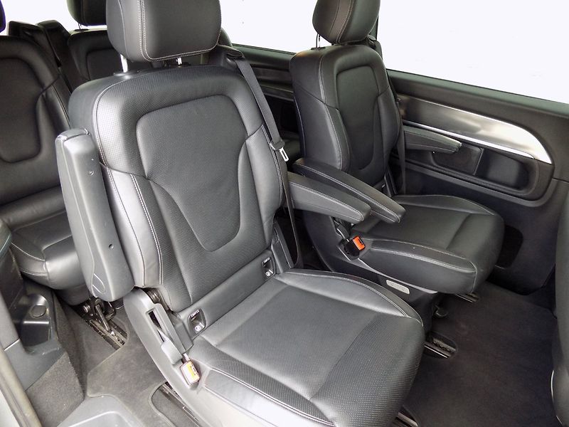 Mercedes-Benz Třídy V (2021) 300d/4Matic/Long/AMG/AirMatic/ - fotka 23 z 49