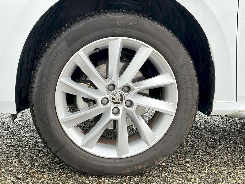 Škoda Kamiq (2024) 1.5 TSI / 110 kW / TOP SELECTI - fotka 34 z 34