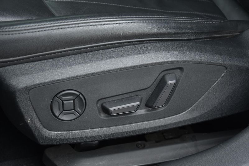 Audi A6 2.0 TDI 150kW LED ČR - fotka 30 z 31