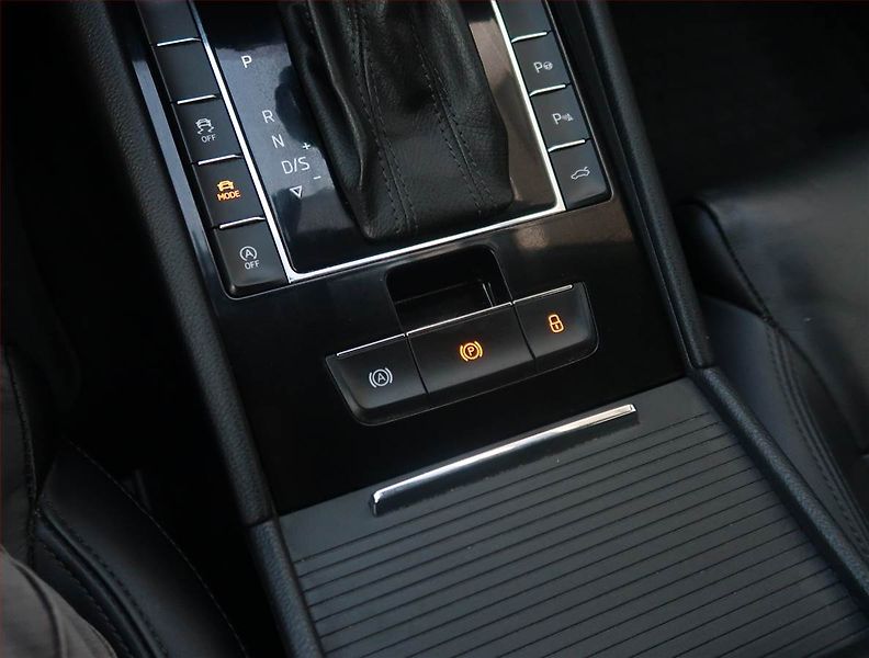 Škoda Superb (2017) Laurin&Klement 2.0 TDI 4x4 - fotka 22 z 30