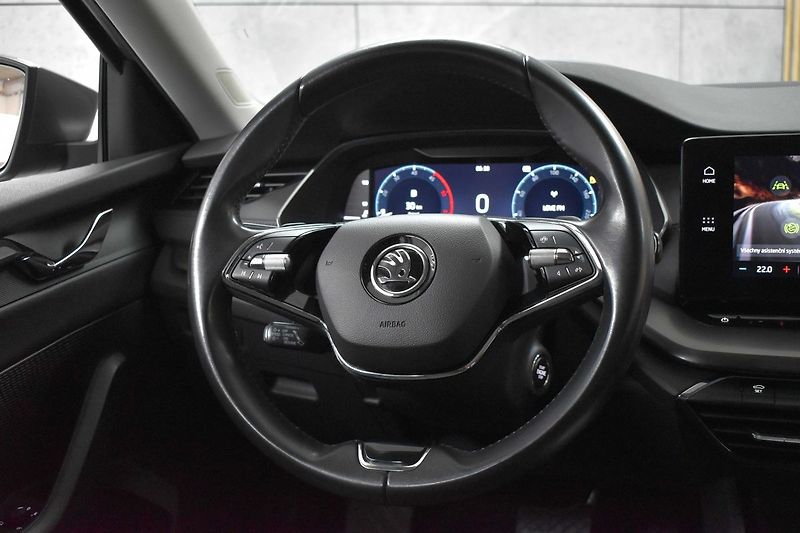 Škoda Octavia 2.0TDI DSG*ACC*MIRROR-LINK*DPH - fotka 15 z 32