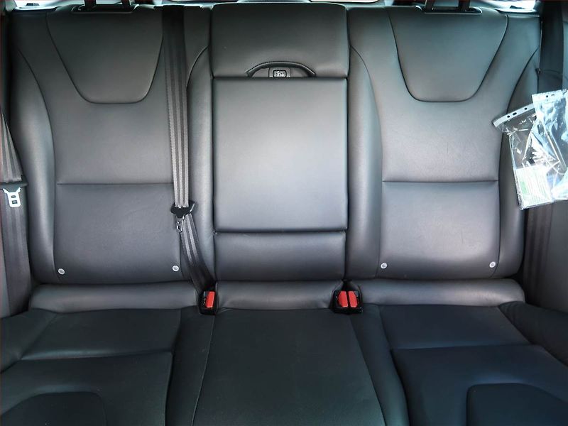 Volvo V60 (2014) D4 2.0, Automat, Navi, Xenony - fotka 10 z 18