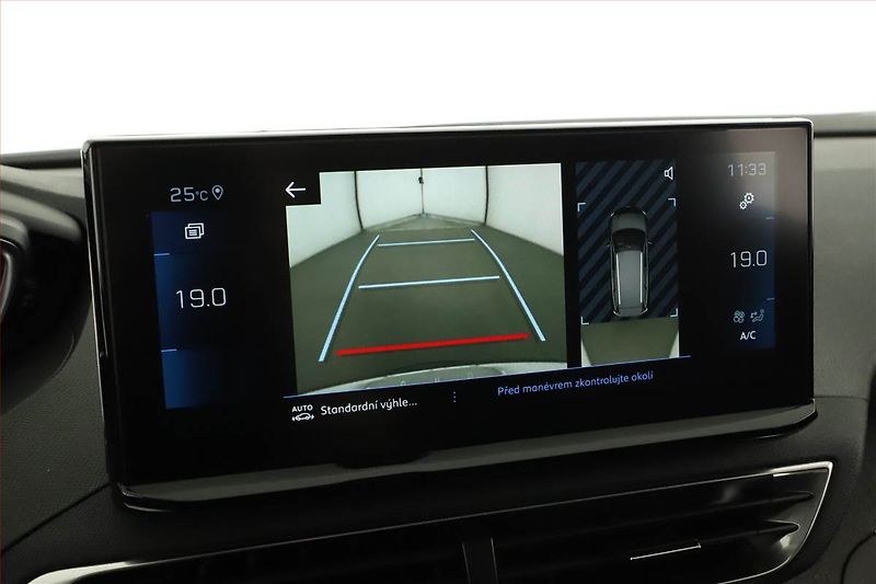 Peugeot 5008 (2022) 1.5 BlueHDi - fotka 11 z 20