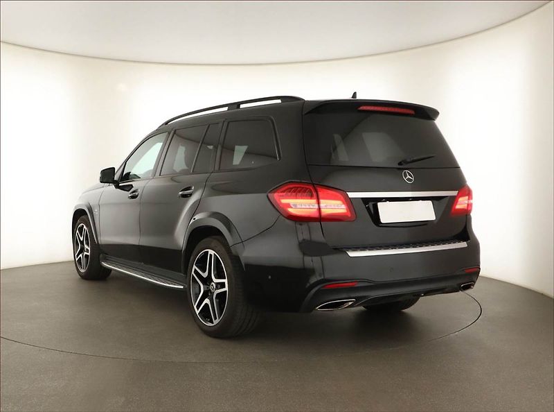 Mercedes-Benz GLS (2018) 500 4MATIC - fotka 4 z 22