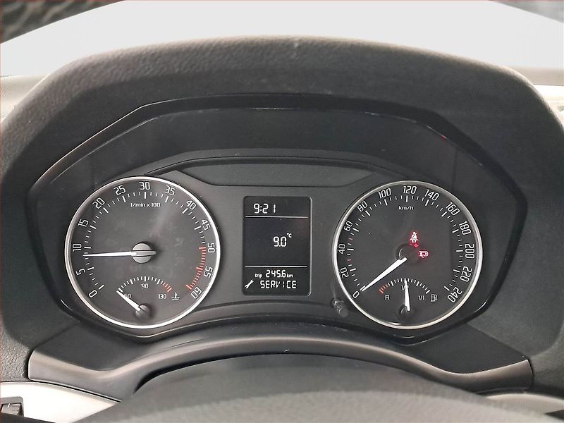 Škoda Octavia (2012) Ambition 1.6 TDI, ČR,1.maj - fotka 11 z 17