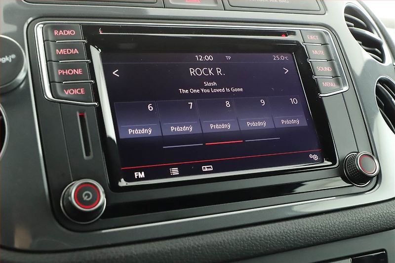 Volkswagen Tiguan (2016) 2.0 TDI, 4X4, Automat - fotka 16 z 19