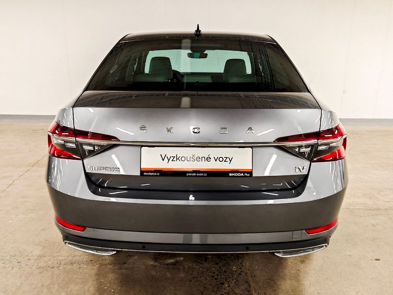 Škoda Superb (2024) iV 1.4 TSI 160 kW DSG L&K - fotka 26 z 29