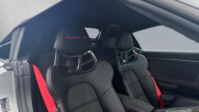 Porsche Boxster 718 GT4 Spyder RS - fotka 17 z 30
