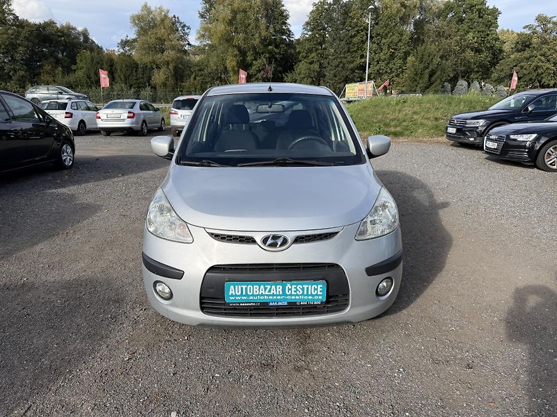Hyundai i10 1.1i - fotka 2 z 22