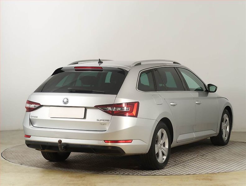 Škoda Superb (2016) 2.0 TDI 4x4, 4X4, Automat, ČR - fotka 5 z 27
