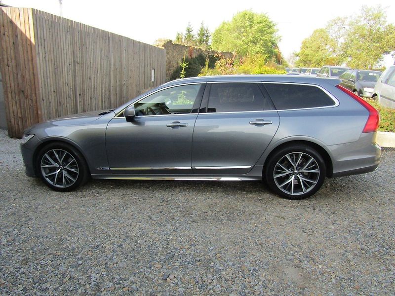 Volvo V90 (2018) D5 AWD POLESTAR 173kW - fotka 3 z 43