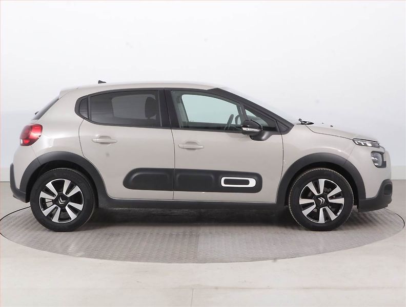 Citroën C3 (2024) 1.2 PureTech, Tempomat - fotka 6 z 15
