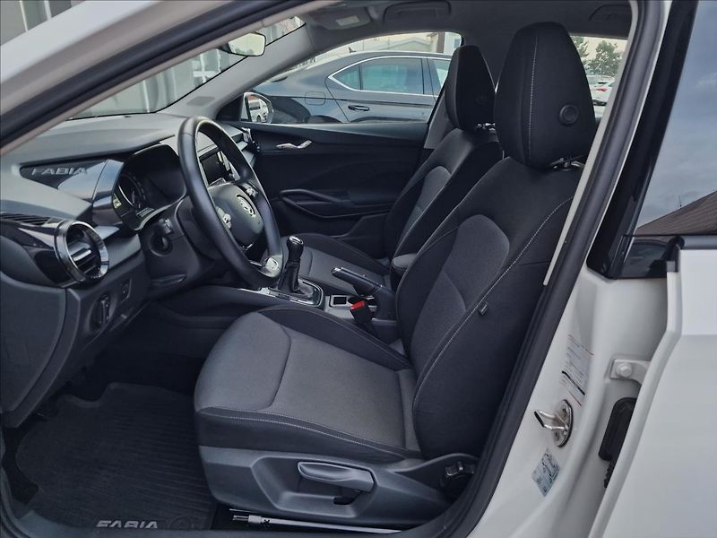 Škoda Fabia 1.0TSI Ambition,ČR,1.Majitel - fotka 18 z 43