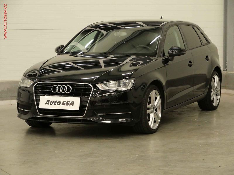 Audi A3 (2014) 2.0TDi, LED, navi, park.asist - fotka 3 z 23