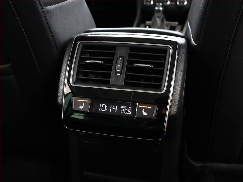 Škoda Superb (2016) Style 2.0 TDI, Automat - fotka 22 z 24