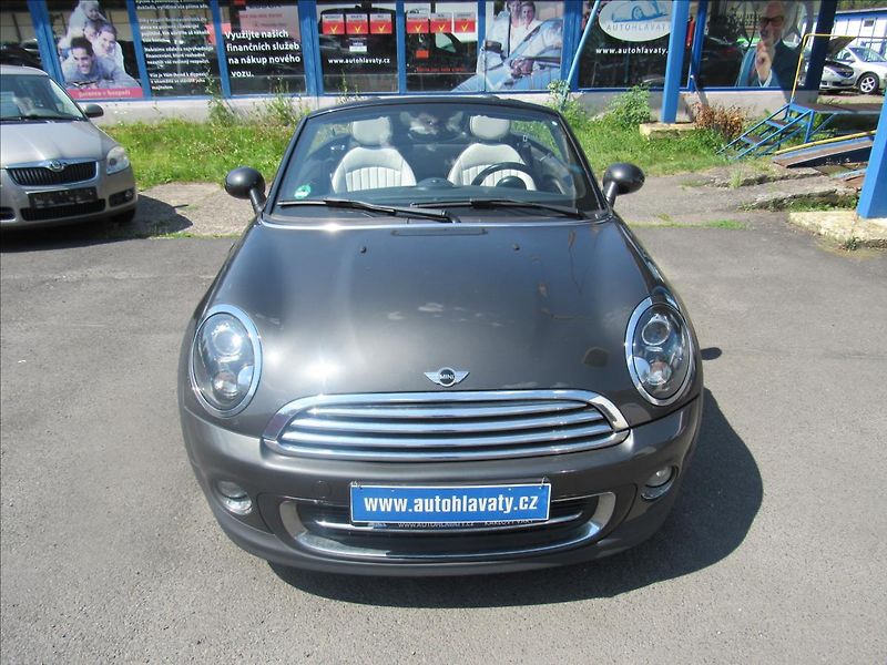 Mini Cooper 1,6 i 90kW Roadster Cabrio - fotka 2 z 43